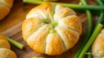 Bake Savory Green Onion Rolls in 40 Minutes